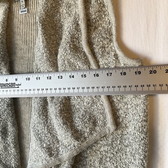 Olivia Sky Women Vest M Gray Acrylic Wool Zipper Pockets Sleeveless Open Front - Picture 5 of 10